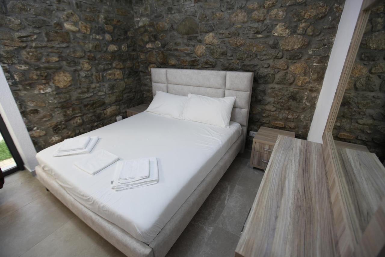 Bunec Beach Resort Piqeras 외부 사진