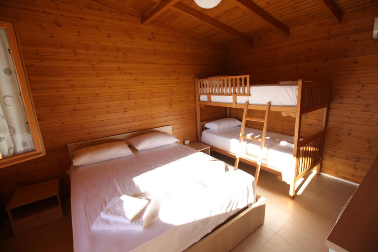 Bunec Beach Resort Piqeras 외부 사진