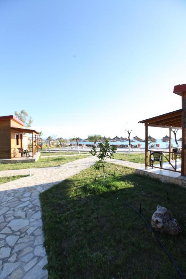 Bunec Beach Resort Piqeras 외부 사진