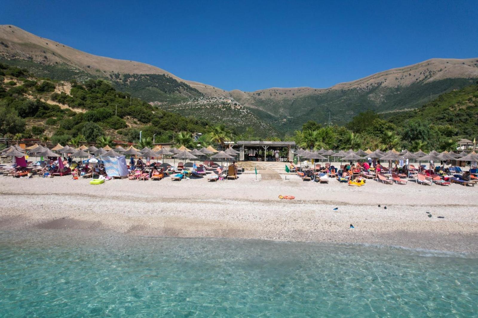 Bunec Beach Resort Piqeras 외부 사진
